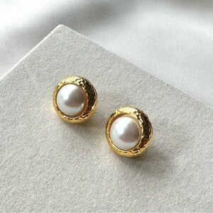 Vintage Anne Klein AK Gold tone Faux Pearl Minimalistic Earrings